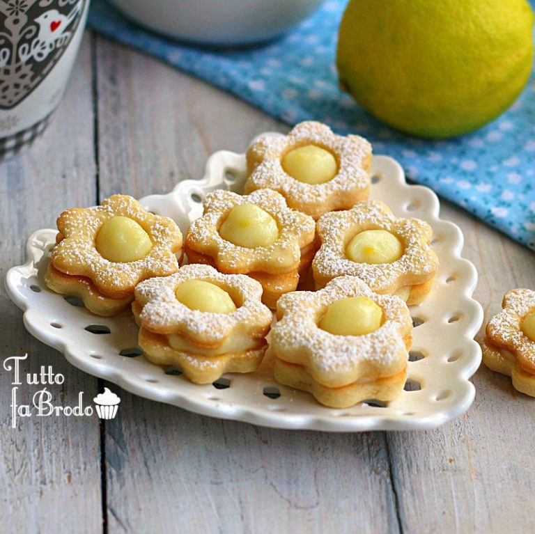 BISCOTTI PASTICCINI CON CREMA AL LIMONE Tutto Fa Brodo In Cucina