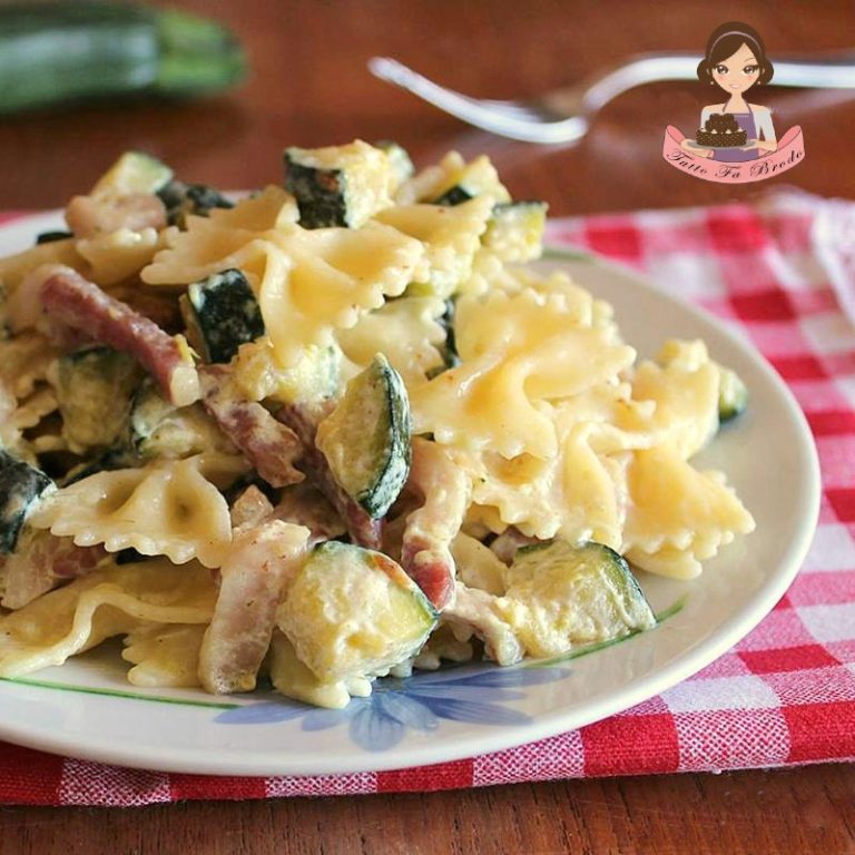 Farfalle Panna Zucchine E Pancetta Tutto Fa Brodo In Cucina