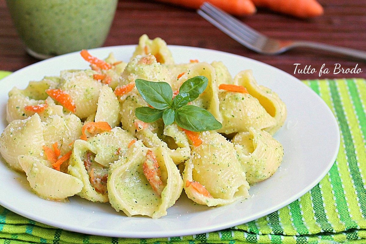 Pasta Con Pesto Di Zucchine E Carote Tutto Fa Brodo In Cucina