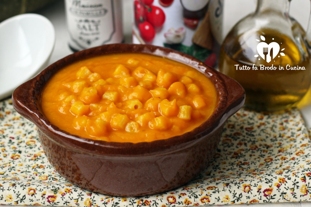 MINESTRA CREMOSA DI ZUCCA CON PASTA - Tutto fa Brodo in Cucina