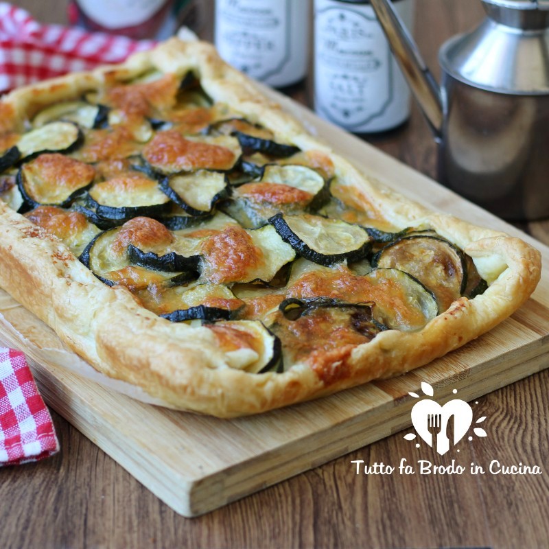 Torta Salata Alle Zucchine E Mozzarella Tutto Fa Brodo In Cucina