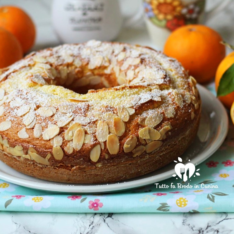 Ciambella All Arancia E Mandorle Senza Lattosio Con Succo E Scorza