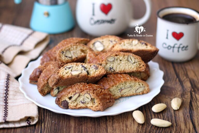 Come Preparare Dei Deliziosi Cantucci Alle Mandorle Tutto Fa Brodo In