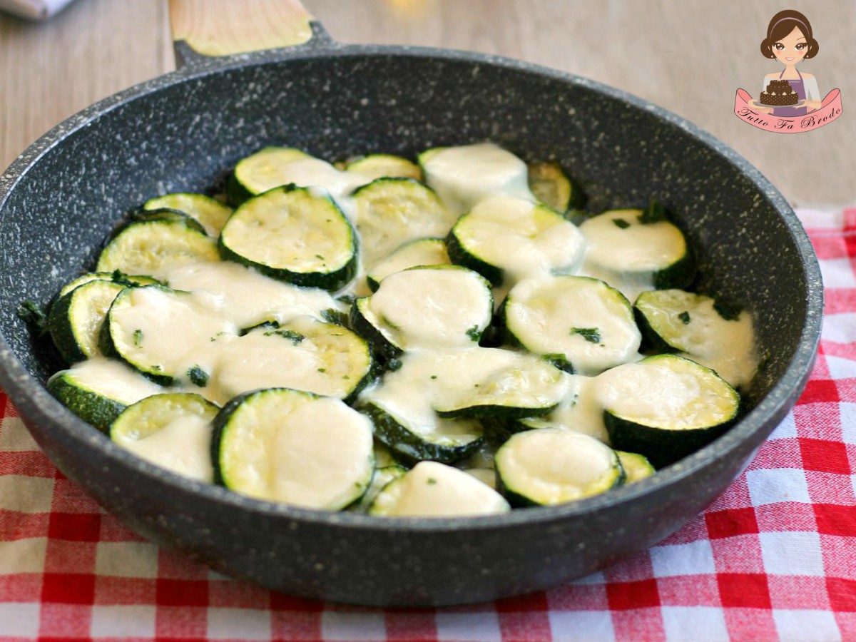 Zucchine Al Parmigiano E Mozzarella Tutto Fa Brodo In Cucina