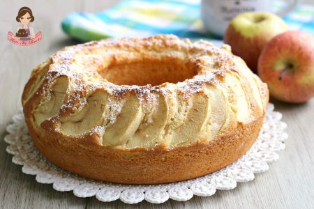 CIAMBELLA ALLO YOGURT E MELE CON IL BIMBY