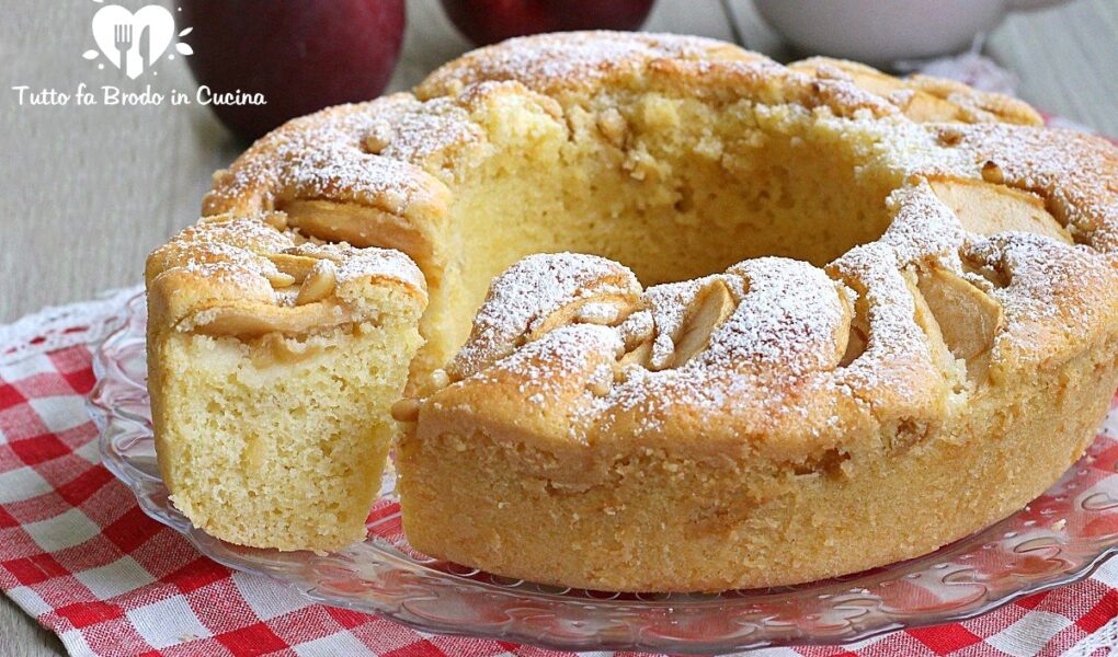 CIAMBELLONE SOFFICE MELE E PANNA DELLA NONNA