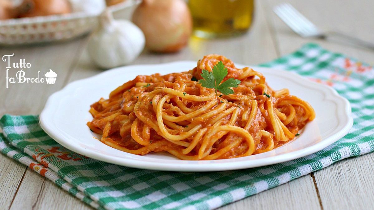 Spaghetti Al Sugo Di Tonno Tutto Fa Brodo In Cucina