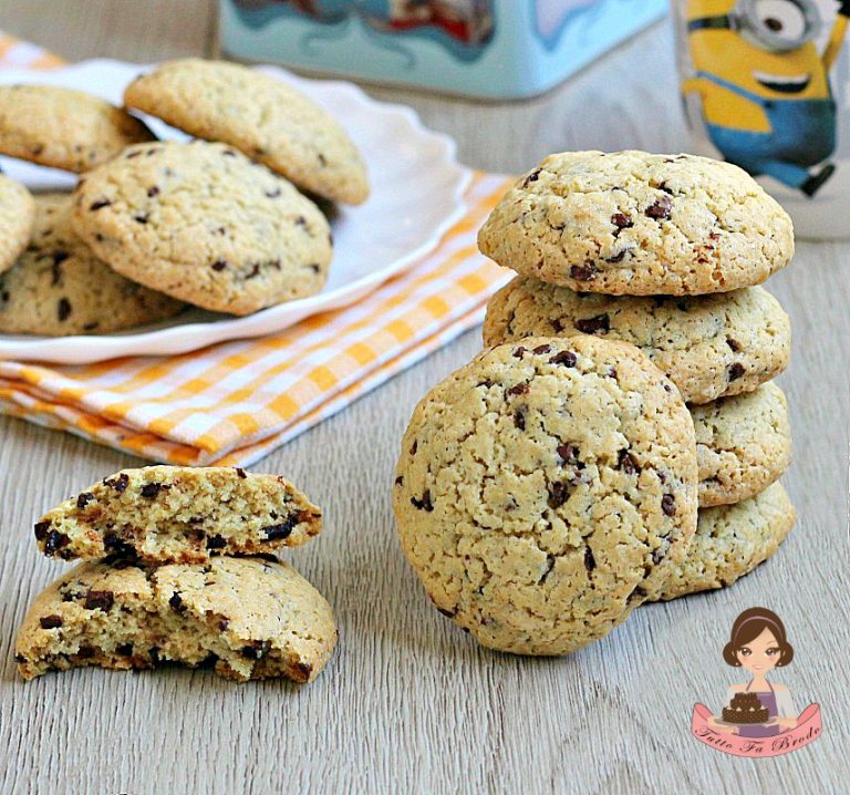 BISCOTTI CON GOCCE DI CIOCCOLATO Tutto fa Brodo in Cucina