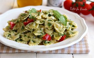 PASTA CON PESTO DI RUCOLA