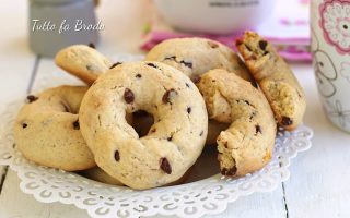 BISCOTTI ALLA CANNELLA E CIOCCOLATO