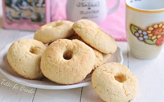 BISCOTTI-CIAMBELLINE-INZUPPOSE-DELLA-NONNA