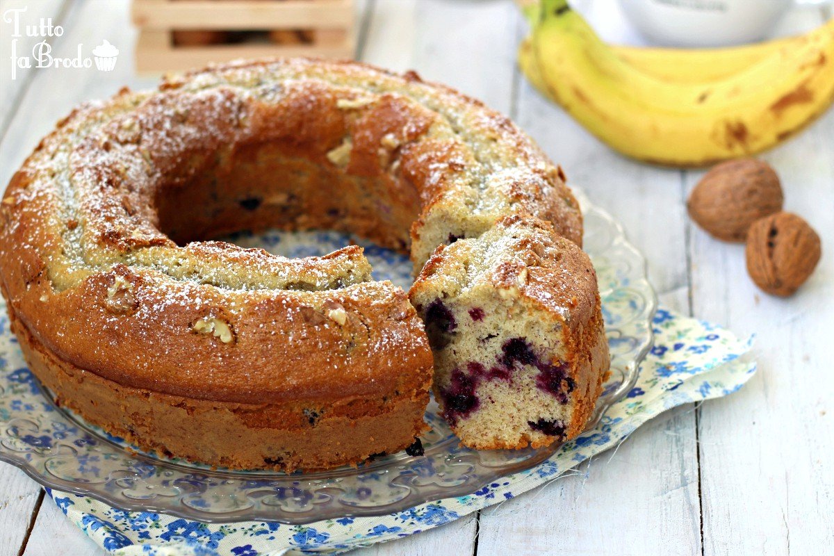 Ciambella Alla Banana Con Mirtilli E Noci Tutto Fa Brodo In Cucina