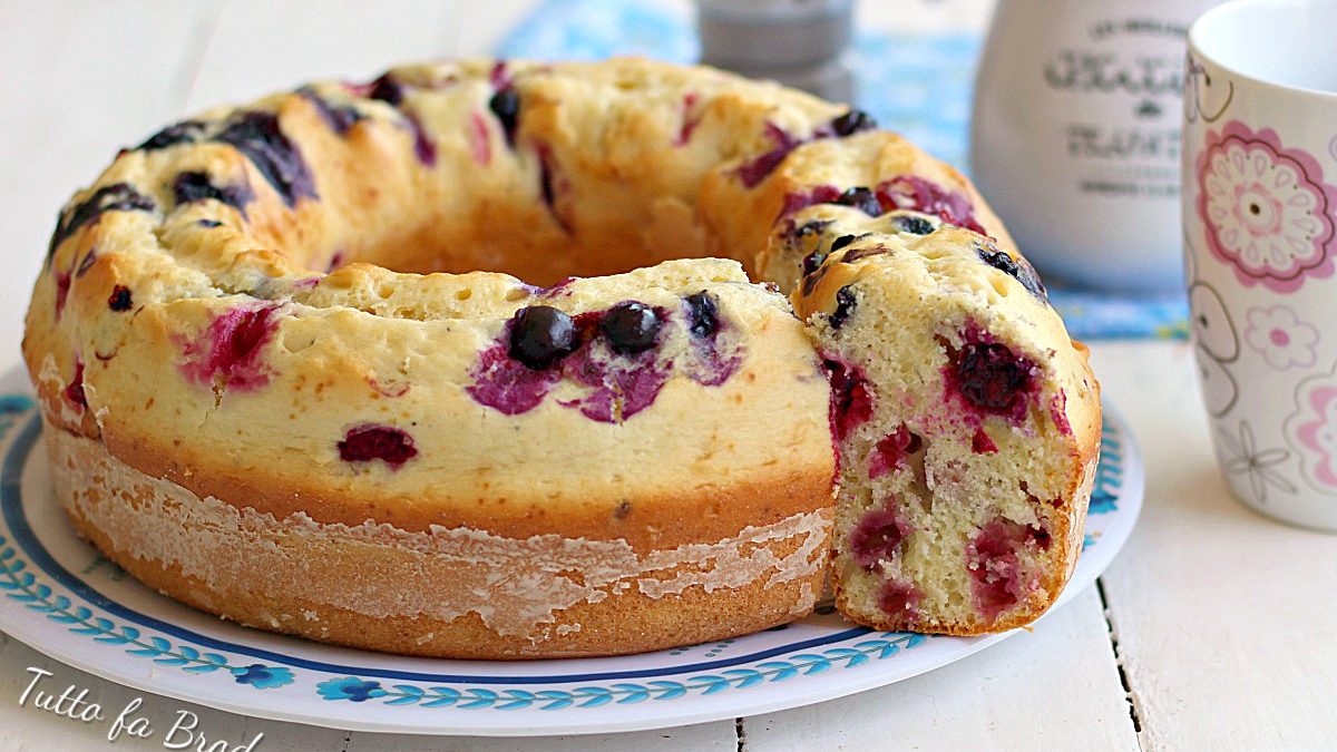 Ciambella Ai Frutti Di Bosco E Ricotta Tutto Fa Brodo In Cucina