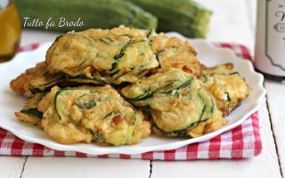 FRITTELLE DI ZUCCHINE PREZZEMOLATE