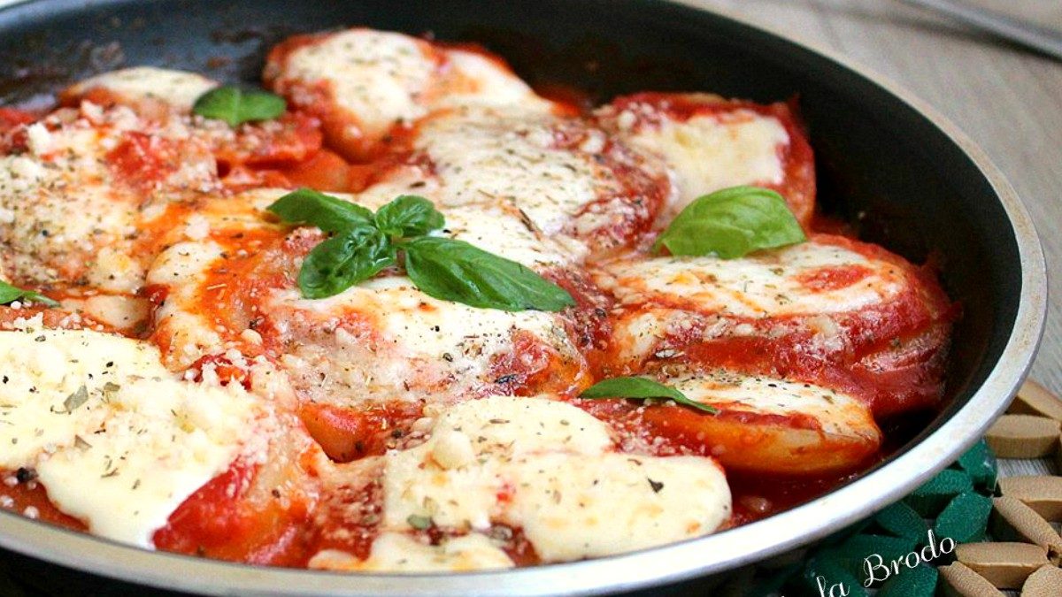 Patate Alla Pizzaiola Filanti In Padella Tutto Fa Brodo In Cucina