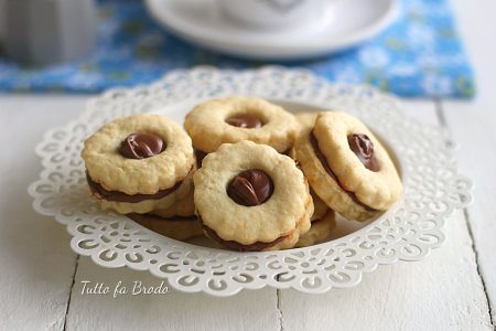 BISCOTTI FROLLINI ALLA NUTELLA