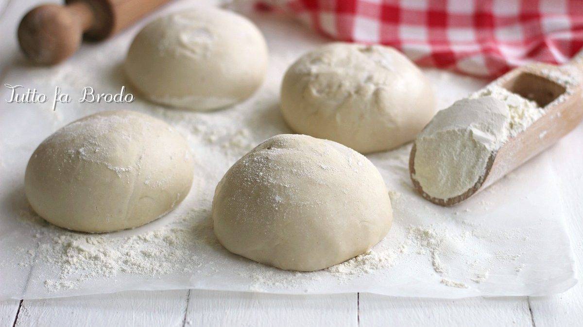 Impasto Pizza Fatta In Casa Anche Bimby Tutto Fa Brodo In Cucina