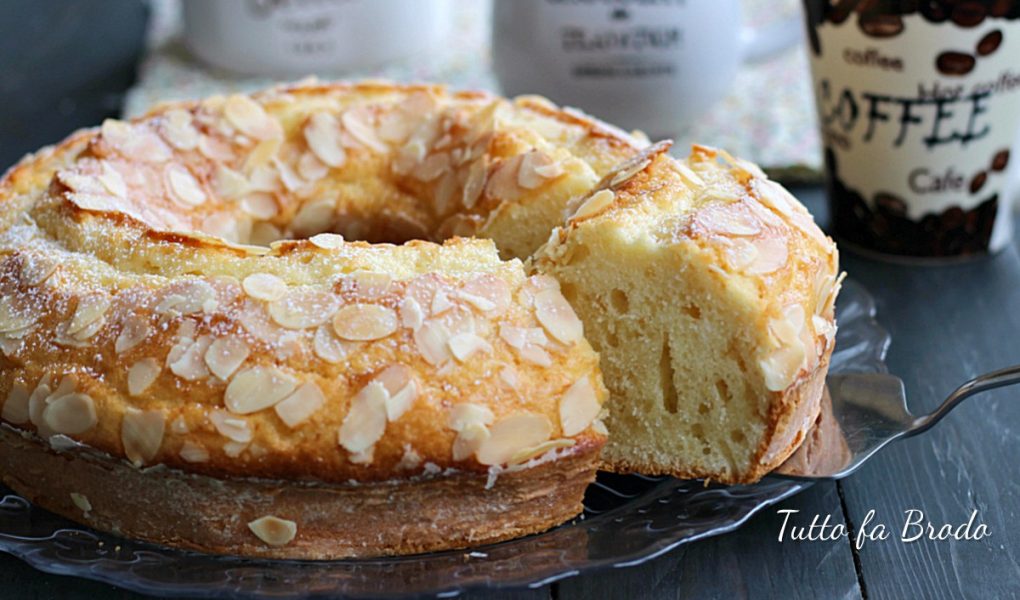 CIAMBELLA-AL-LIMONE-E-MANDORLE-BIMBY