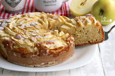 TORTA ALLE MELE E MANDORLE BIMBY