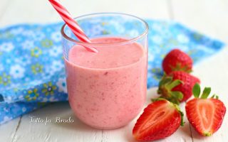 smoothie-allo-yogurt-e-fragole