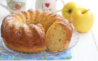 CIAMBELLA-ALLE-MELE-FRULLATE