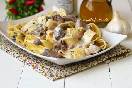 PAPPARDELLE AI FUNGHI E PANNA