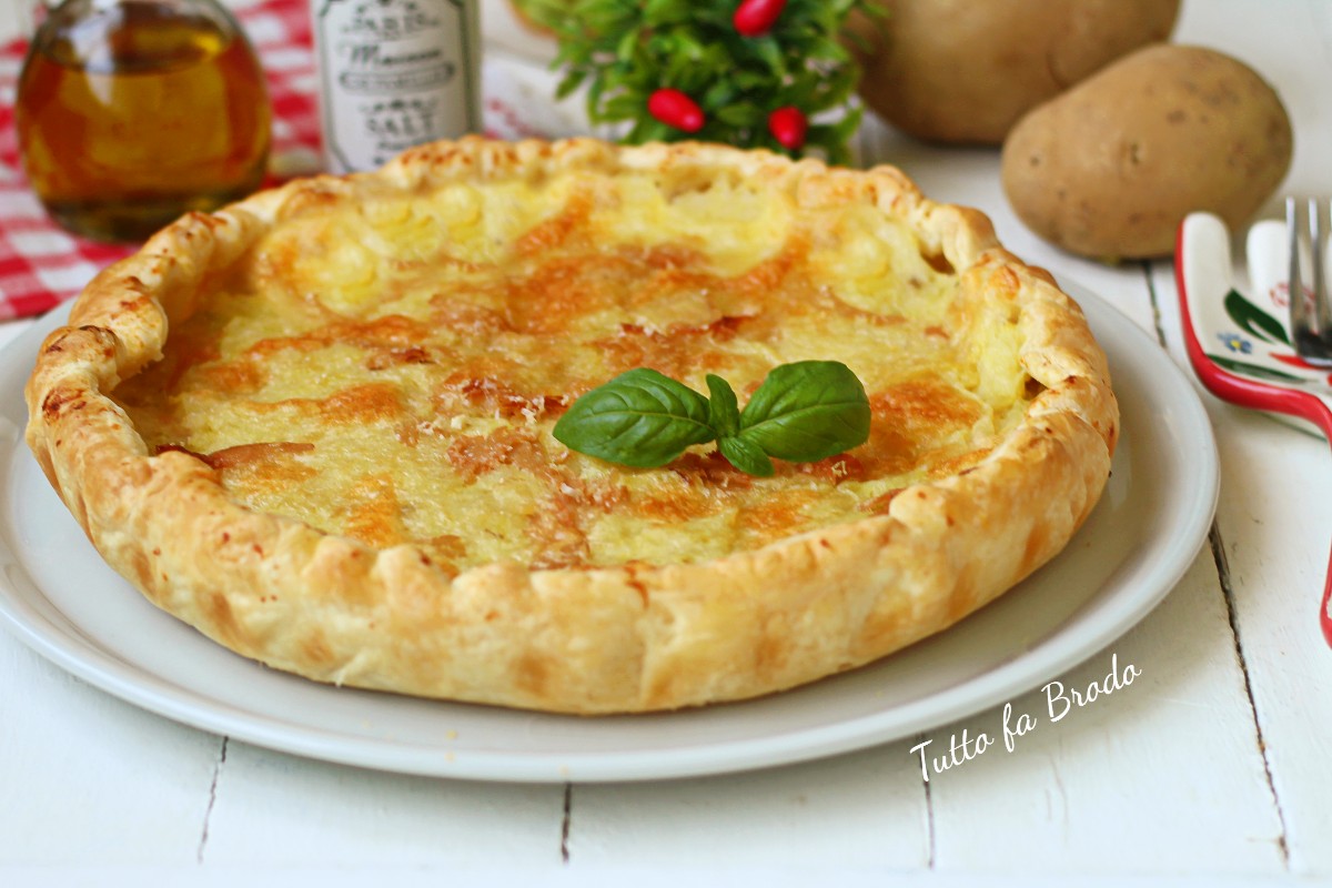 TORTA SALATA CON PATATE E PROSCIUTTO