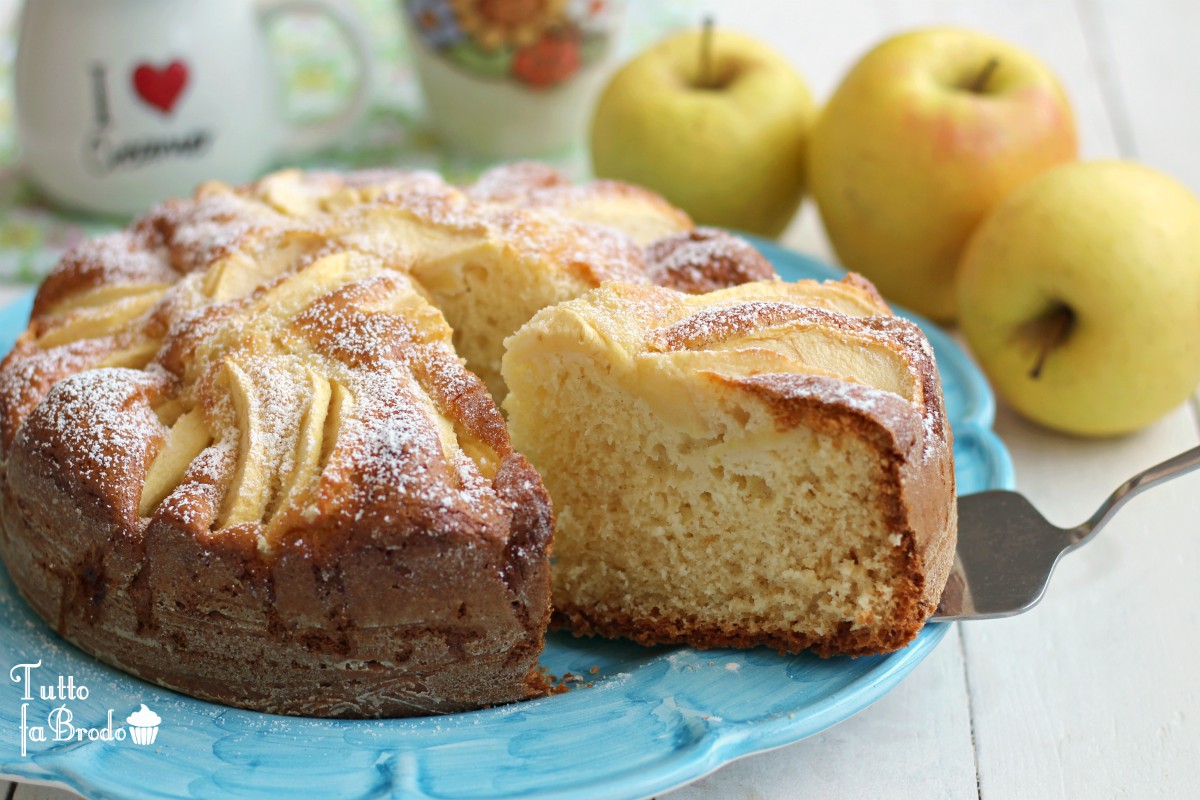 TORTA ALLE MELE E YOGURT