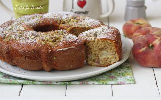 CIAMBELLA ALLE PESCHE TABACCHIERE E PISTACCHIO