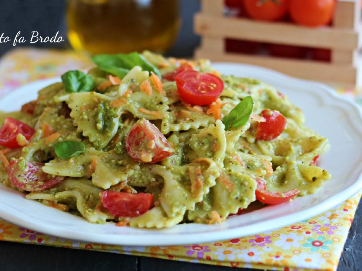 Pasta Fredda Al Pesto Di Pistacchio Con Carote E Pomodorini Tutto Fa Brodo In Cucina