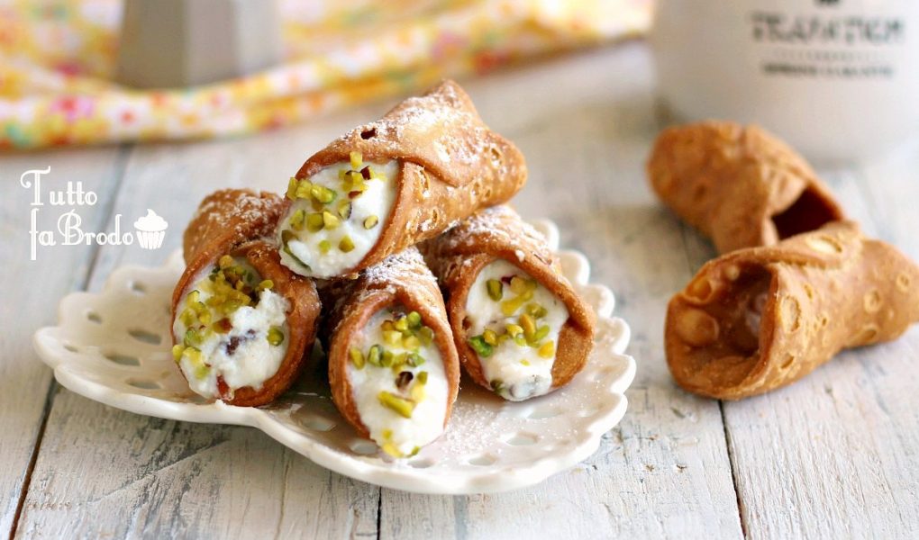 CANNOLI SICILIANI ALLA RICOTTA e pistacchio Tutto fa Brodo in Cucina