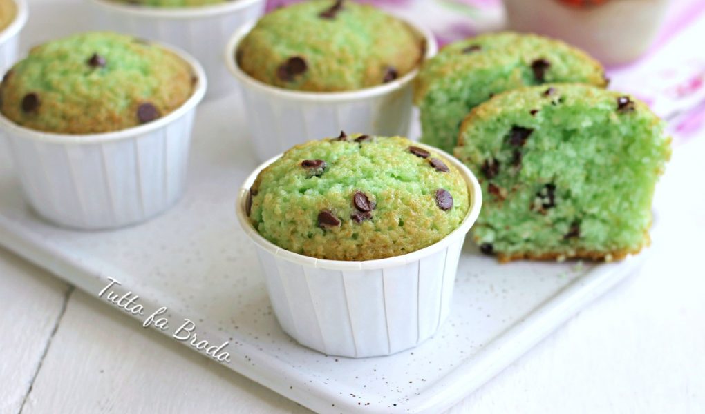 MUFFIN-ALLA-MENTA-CON-COCCO-E-CIOCCOLATO