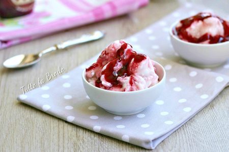 SORBETTO AL LIMONE E FRUTTI DI BOSCO