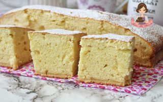 TORTA ALLO YOGURT A QUADROTTI