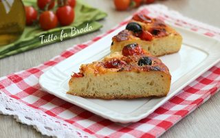 FOCACCIA-BARESE-CON-E-SENZA-BIMBY