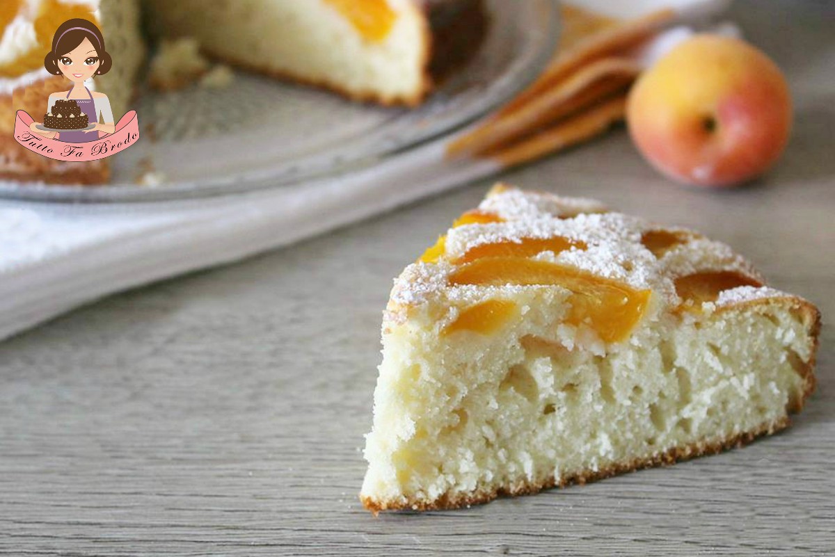 Torta Alle Albicocche E Yogurt Soffice Dosata Con Il Vasetto Tutto Fa Brodo In Cucina