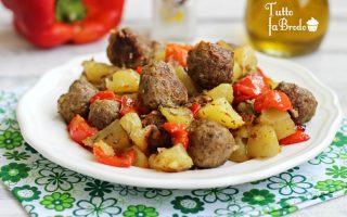 POLPETTE CON PATATE E PEPERONI