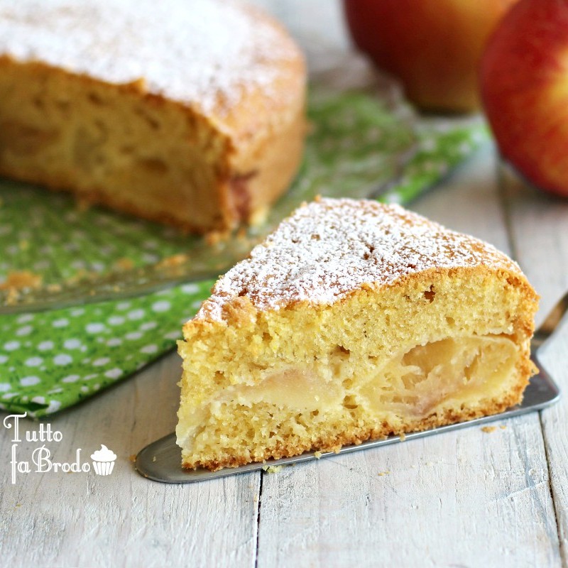 TORTA ALLE MELE E CANNELLA SOFFICE TORTA ALLE MELE E CANNELLA SOFFICE