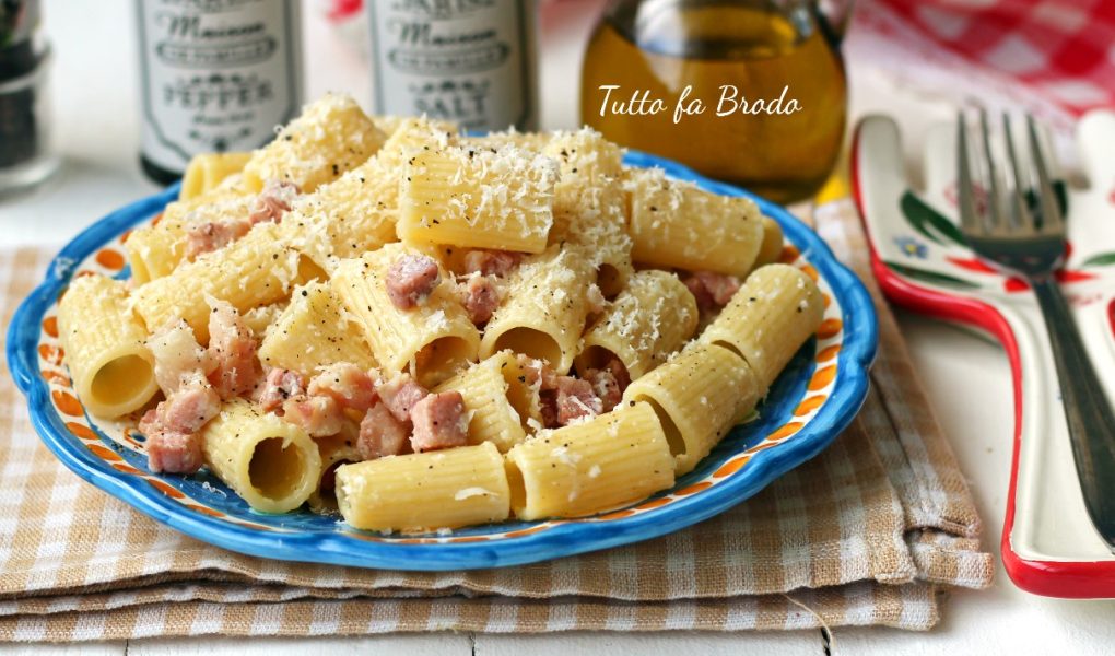 PASTA ALLA GRICIA primo piatto facile con 4 ingredienti Tutto fa