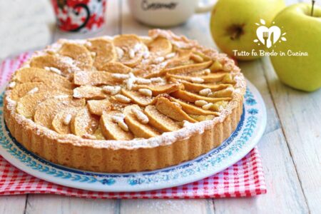 CROSTATA ALLE MELE CON CREMA ALLE MANDORLE