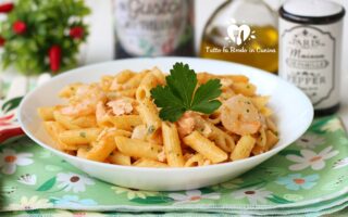 PASTA AL SALMONE E GAMBERETTI