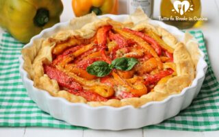 TORTA SALATA AI PEPERONI E TONNO