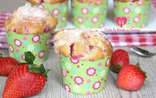 MUFFIN ALLE FRAGOLE E LATTE EV