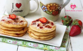 PANCAKE ALLE FRAGOLE