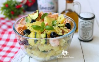 INSALATA DI PATATE E SALMONE CON OLIVE EV 2