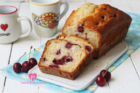 PLUMCAKE ALLE CILIEGIE E YOGURT