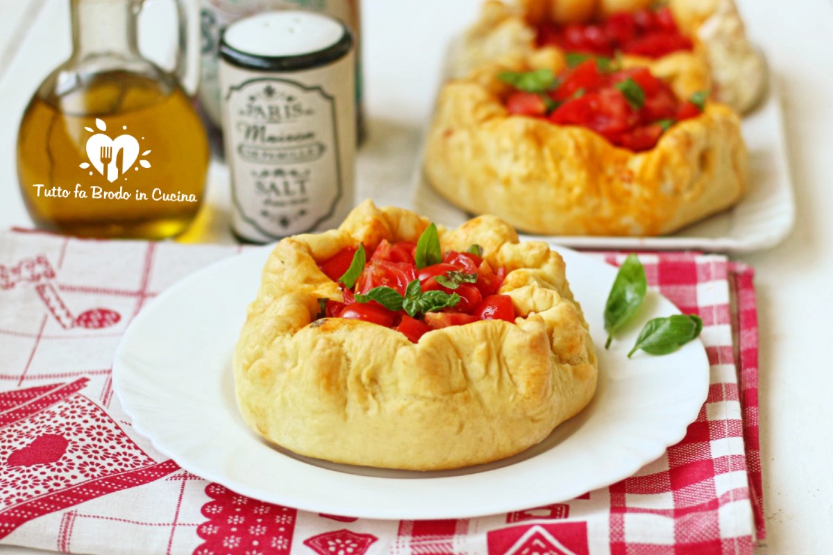 SA PRAZZIDA o PRAZZIRA o MUSTAZZEDDU focaccia sarda morbida ripiena ...