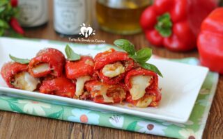 INVOLTINI DI PEPERONI E SCAMORZA