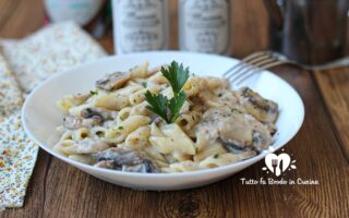 PASTA CREMOSA PROSCIUTTO E FUNGHI