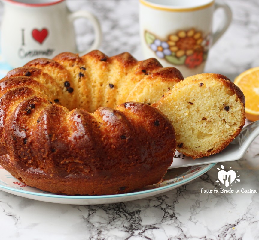 Ciambella Allo Yogurt E Arancia Soffice Con Gocce Di Cioccolato Tutto